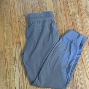 Lululemon ready to rulu joggers- size 8- lunar rock color
